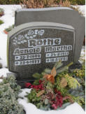 Rothe, Arnold * 1909, + 1977   Rothe, Martha * 1911, + 1991 