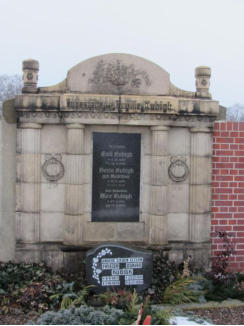 Kubigk, Berta (geb. Meischner) * 1885, + 1956  Kubigk, Emil * 1883, + 1955  Kubigk, Frieda * 1917,  + 1979  Kubigk, Max * 1914, + 1939  Kubigk, Oskar * 1911, + 1994 