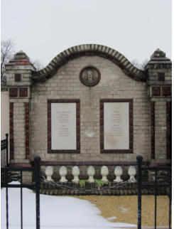 Grbig, Alma (geb. Weltinsky) * 1893, + 1979  Grbig, Elli (geb. Melde) * 1913, + 2007  Grbig, Hans-Joachim * 1920, + 2007  Grbig, Paul * 1876, + 1957 