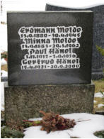 Hnel, Gertrud * 1921, + 2000   Hnel, Paul * 1917, + 1976   Melde, Erdmann * 1880, + 1945   Melde, Minna * 1883, + 1962 