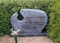 Krger Helmut* 5.05.1932 + 1.07.1998 , Brigitte Krger 17.01.1935 + 14.02.2011