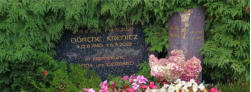 Vorname? Krenitz* 13.06.1937 + 14.05.2020 ; Drche Krenitz* 12.08.1940 + 6.03.2022 ; Gerda Krause* 14.02.1925 + 9.06.2005