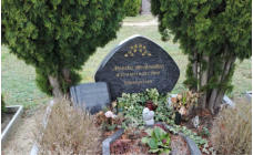 Molkenthin Monika* 25.04.1951 + 22.01.2001 ; Berthelmann Waltraud & Werner ; Frieda Schlodder10