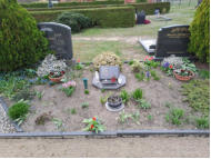 Witzmann Paul* 11.03.1898 + 28.09.1966 ; Heinz* 14.03.1925 + gef. 18.10.1944 ; Martina Welk (geb. Witzmann)* 15.12.1961 + 2013 ; Marta Witzmann* 9.12.1898 + 20.09.1995 ; Gnter Witzmann* 22.01.1927 + 26.05.1941